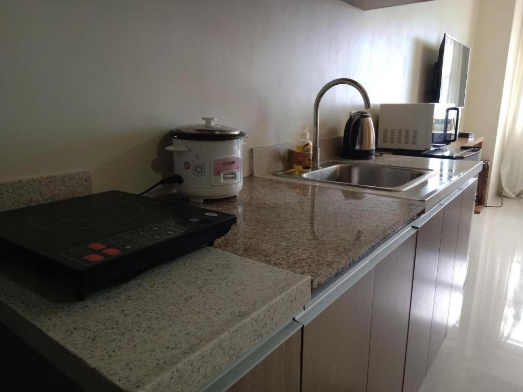 Horizon 101 A10 Shortwalk Robinson'S Mall + Free Wifi+ Netflix Cebú Exterior foto